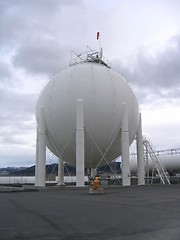 Image showing Gas container