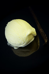 Image showing Vanilla ice cream