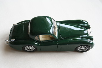 Image showing Green car