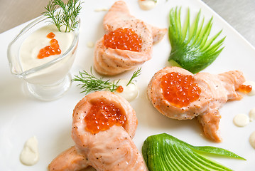 Image showing roasted salmon filet with red caviar