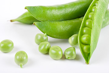 Image showing Ripe pea