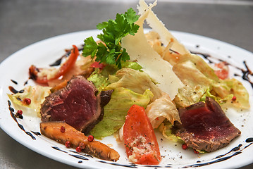Image showing salad with roast beef