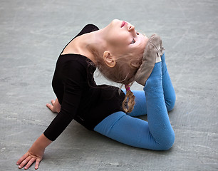 Image showing little gymnast