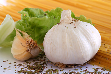 Image showing Garlic and spaghetti