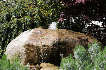 Image showing Big fountain rock