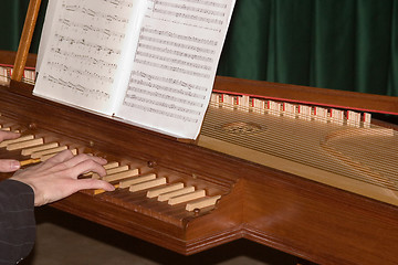 Image showing Playing the clavecin