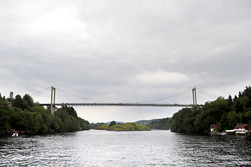 Image showing Suspension bridge 