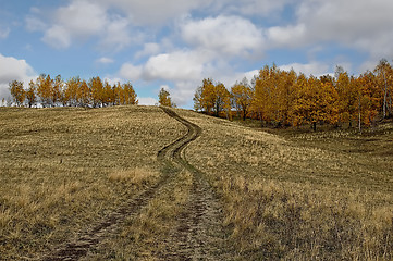 Image showing A dirt road on the hill