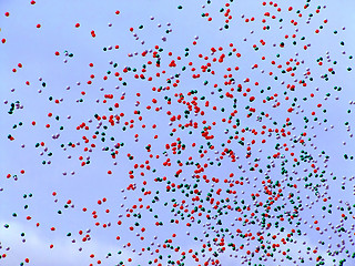 Image showing Many balloons flying in the sky