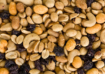 Image showing Nuts and raisins