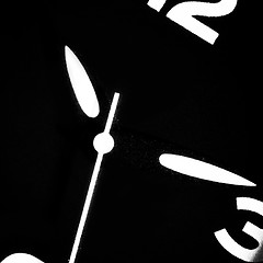 Image showing Black and white clock.