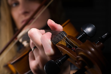 Image showing Girl with violin