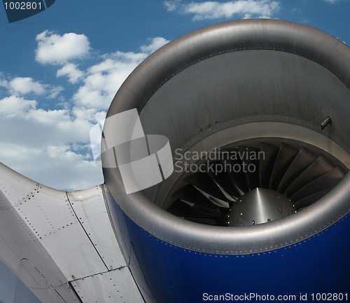 Image of airplane turbine in flight