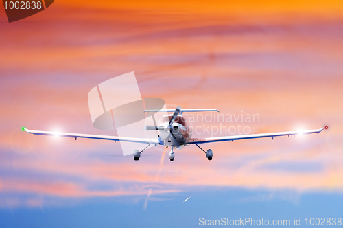 Image of Approaching aircraft