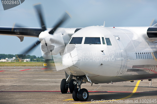 Image of Arriving aircraft