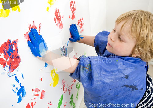 Image of painting boy
