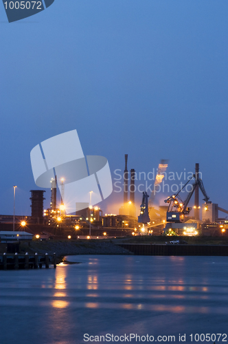 Image of Industrial activityy at night