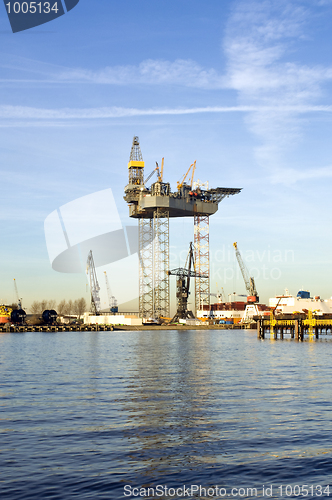 Image of Oil rig construction