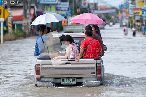 Image of Passenger transport in flooded Thailand
