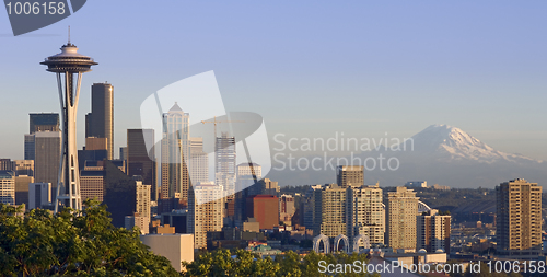 Image of Seattle and the Mountain