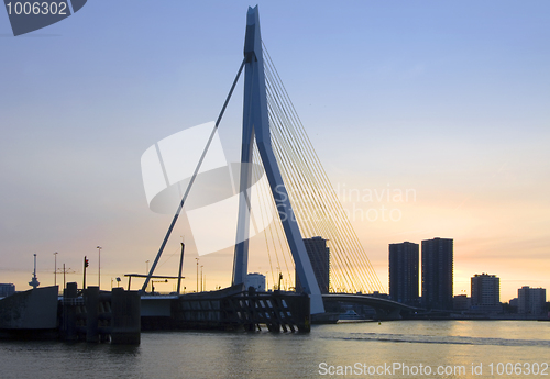 Image of Erasmus Bridge at sunset