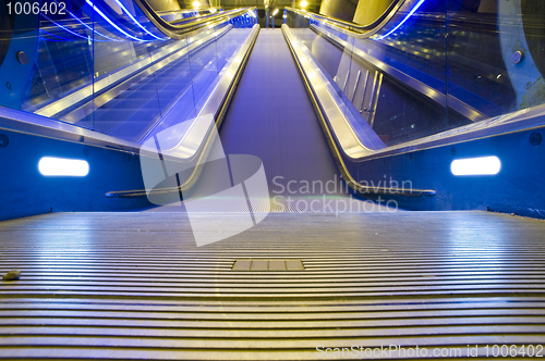 Image of Escalator going up