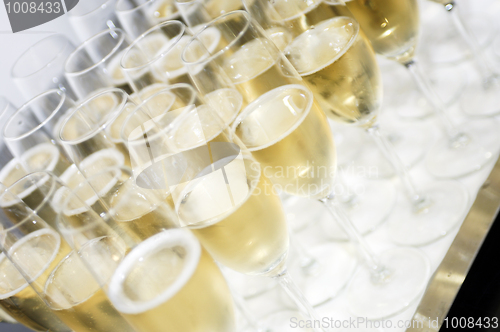 Image of Tray with champagne glasses