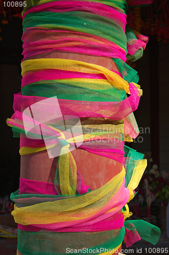 Image of Ribbon-tied pole