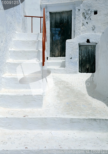 Image of Traditional White House in Pyrgos