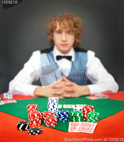 Image of Face the dealer