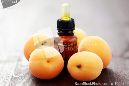 Image of apricot essential oil