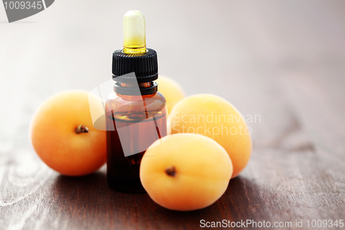 Image of apricot essential oil