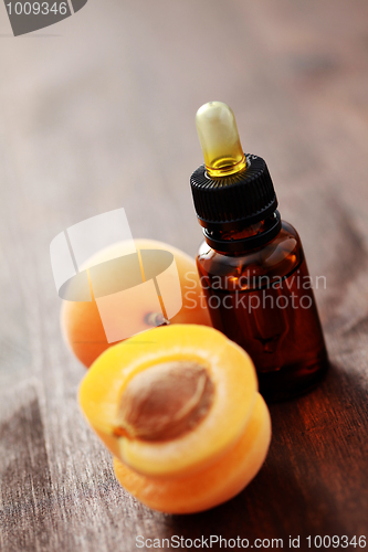 Image of apricot essential oil