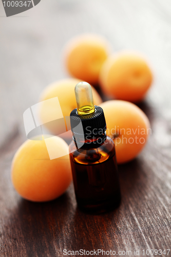 Image of apricot essential oil