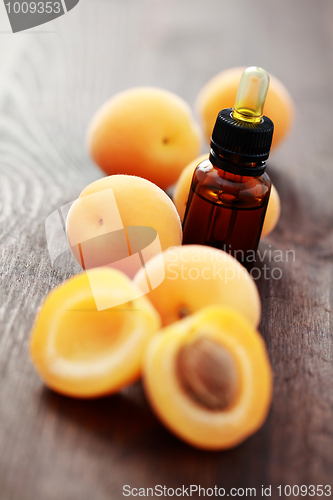 Image of apricot essential oil