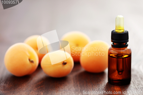 Image of apricot essential oil