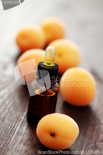 Image of apricot essential oil