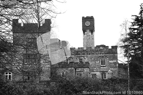 Image of Ruthin Castle black and white