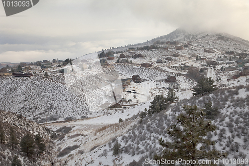 Image of mountain living at Colorado foothills