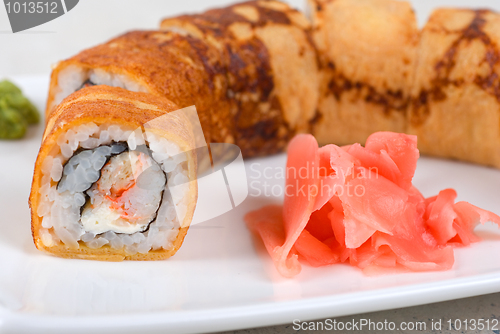 Image of omelette sushi