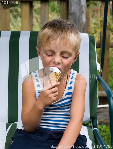 Image of The child with ice-cream