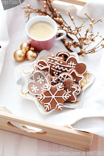 Image of gingerbreads with coffee