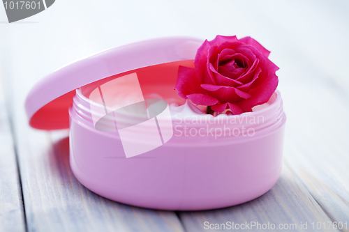 Image of box of luxury face cream