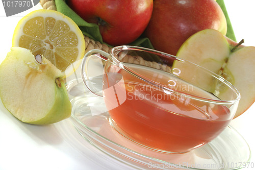 Image of Apple-lemon tea