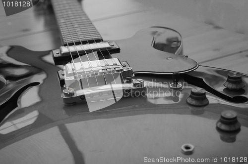 Image of Beautiful Archtop Electric Guitar