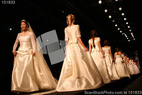 Image of Seoul Fashion Week (Seoul Collection) Fall/Winter 2006.  Hwang J