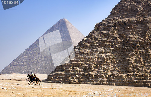 Image of giza pyramids, cairo, egypt