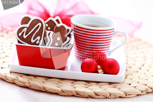 Image of coffe with gingerbreads