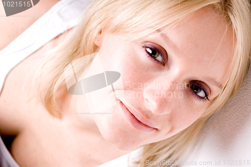 Image of attractive blonde woman