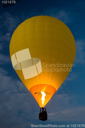 Image of yellow balloon